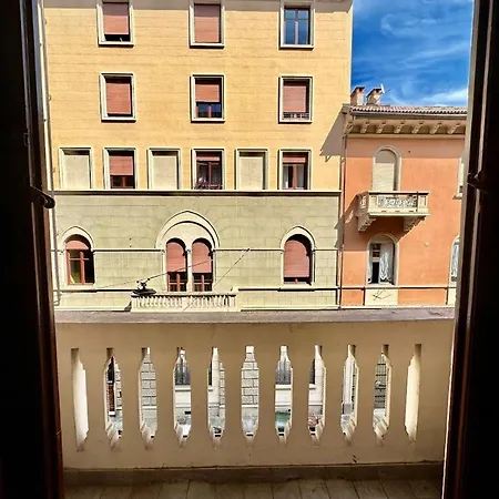 Mole Degli Artisti Apartman *